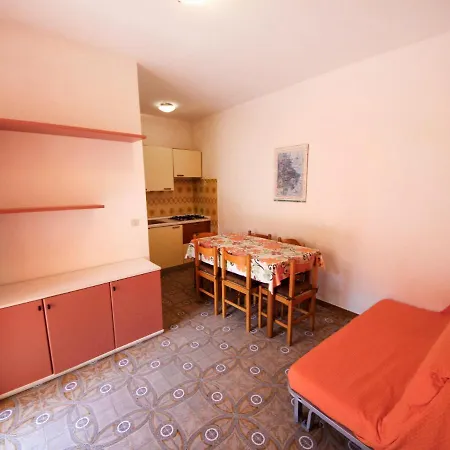 Locazione Turistica Lorenza *